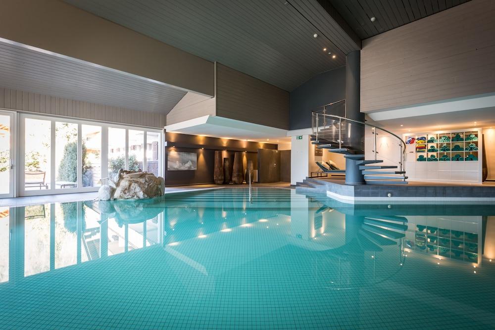 Huus Gstaad Hotel ซาเน็น ภายนอก รูปภาพ