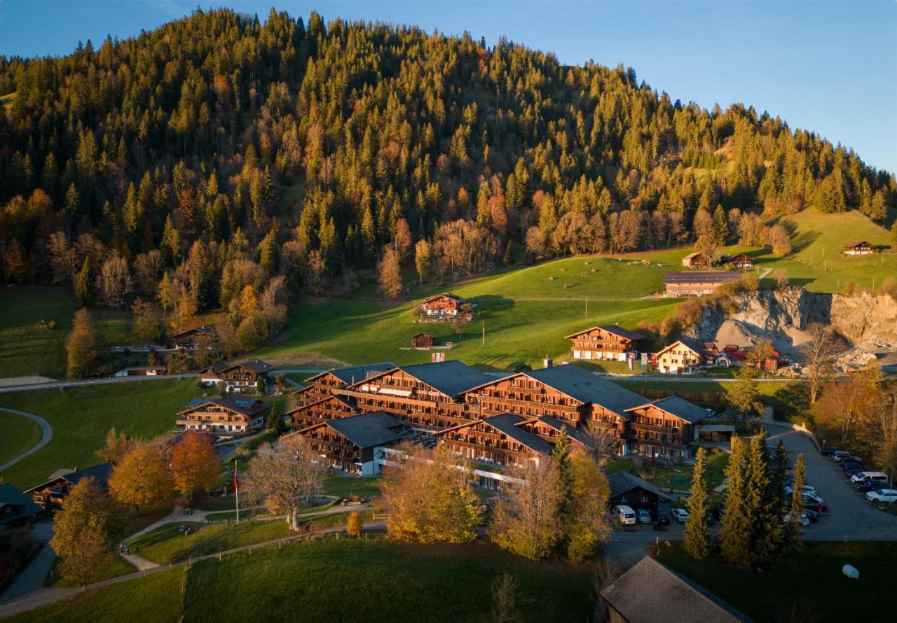 Huus Gstaad Hotel ซาเน็น ภายนอก รูปภาพ
